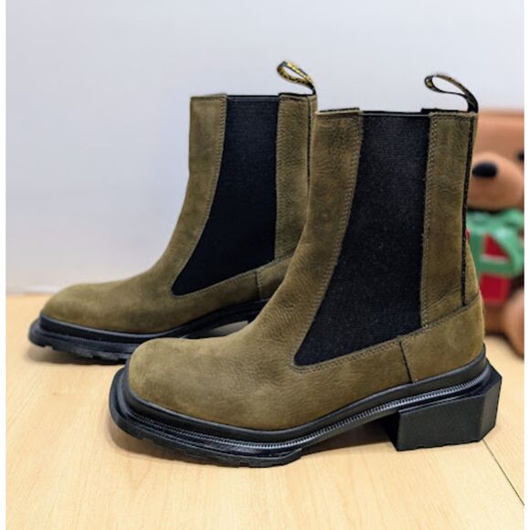 Dr. Martens Maybole Olive Buttersoft Leather Tall Chelsea Boots UK 7 NWOT - Picture 4 of 13